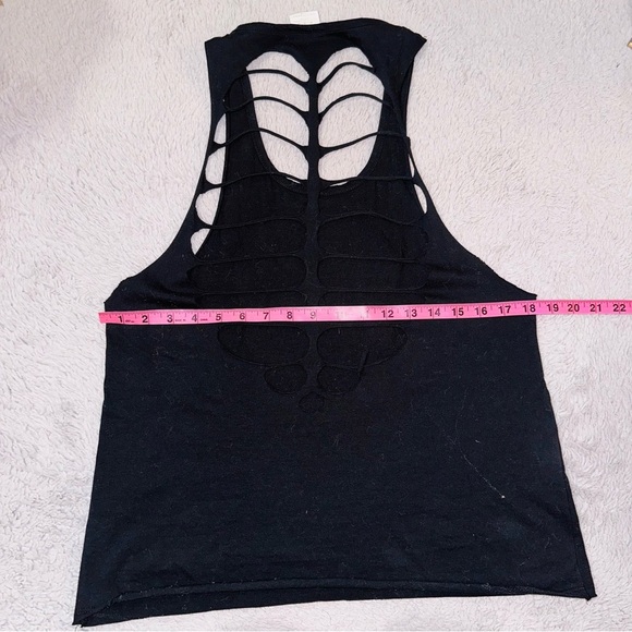 Las Vegas sequin skull cutout top - Picture 8 of 11